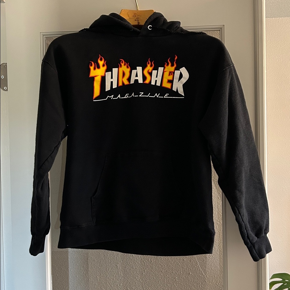 Thrasher flames hoodie SIZE M (38-40)